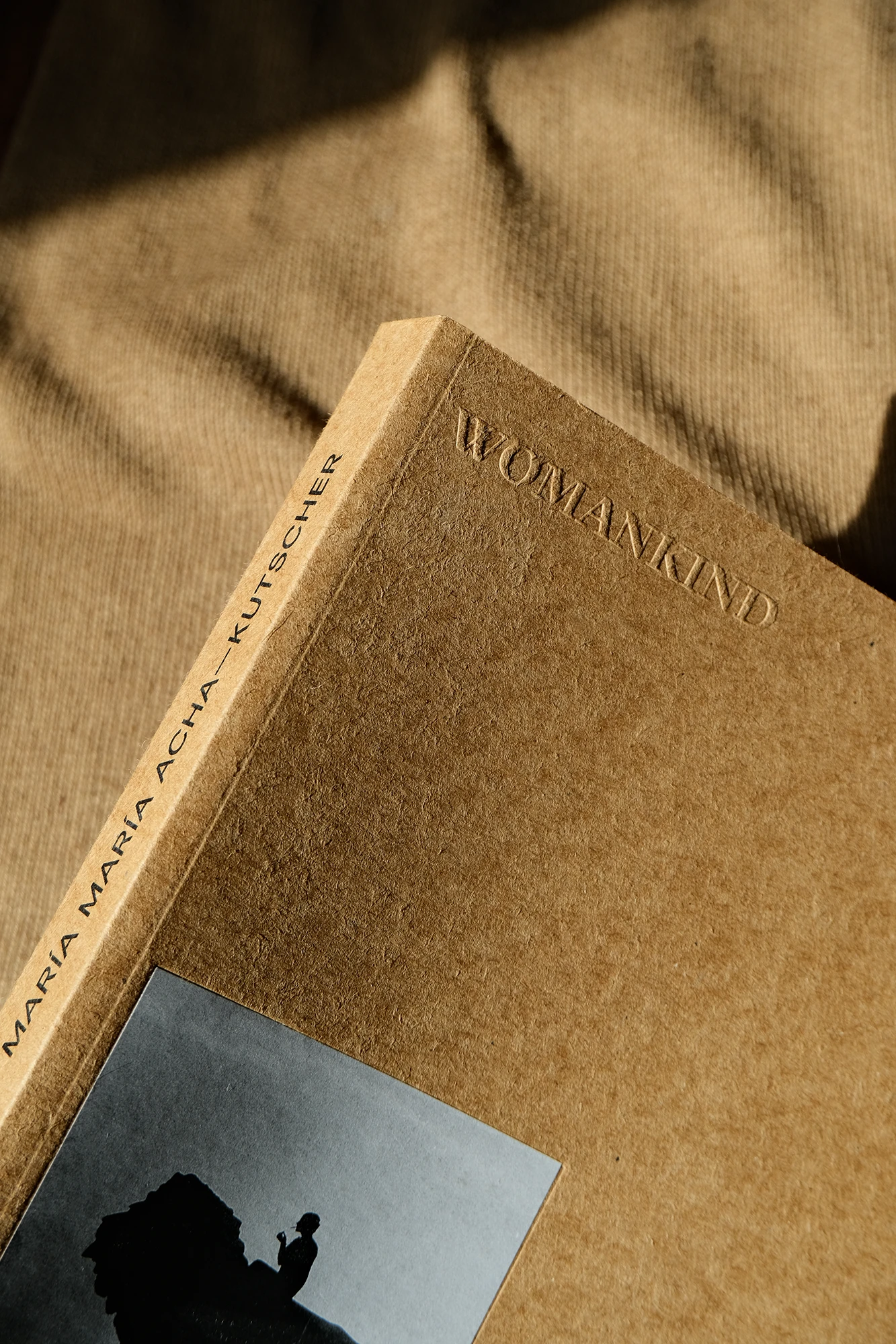 Womankind. Dirección de arte